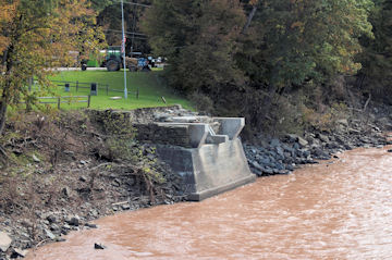 Blenheim Bridge. Photo by Bob & Trish Kane
9/28/2011