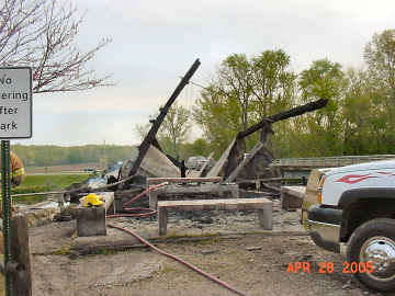 Bridgeton CB fire photo by Cathy Harkrider, May 28, 2005