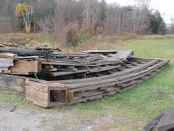 Twigg-Smith Bridge. Photo by David Guay,
October 29, 2001