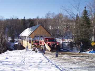 Greenbanks Hollow Bridge. Photo by Mert Leonard, Dec. 4,
2002.