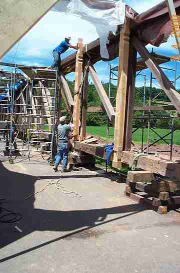 Hamden Bridge interior post going in:
Photo taken, 8/4/00 by Delaware County DPW