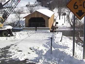 Hamden Bridge. Photo loaned by Phil
Pierce , 01/11/01
