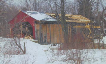 Maple Street Bridge.
Photo by Joe Nelson January 23, 2002