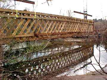 Paper Mill Bridge Rehabilitation: Photo by
David Guay, 4/6/00