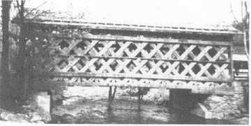 Fuller Bridge. Photo © 2001 P.C.Pierce
