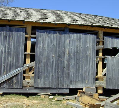 Browns River Bridge. Photo by Joe Nelson,
May 7, 2001