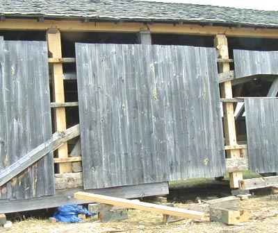 Browns River Bridge. Photo by Caroline
Brown, April 25, 2001