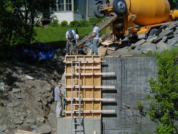 Browns River Bridge. Photo Caroline
Brown, June 6, 2001