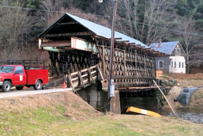 Worrall Bridge. Photo by Ray Hitchcock
December 3, 2009